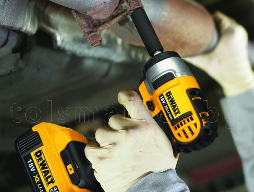 Акумулаторен ударен гайковерт DeWALT DCF880M2 на 1/2